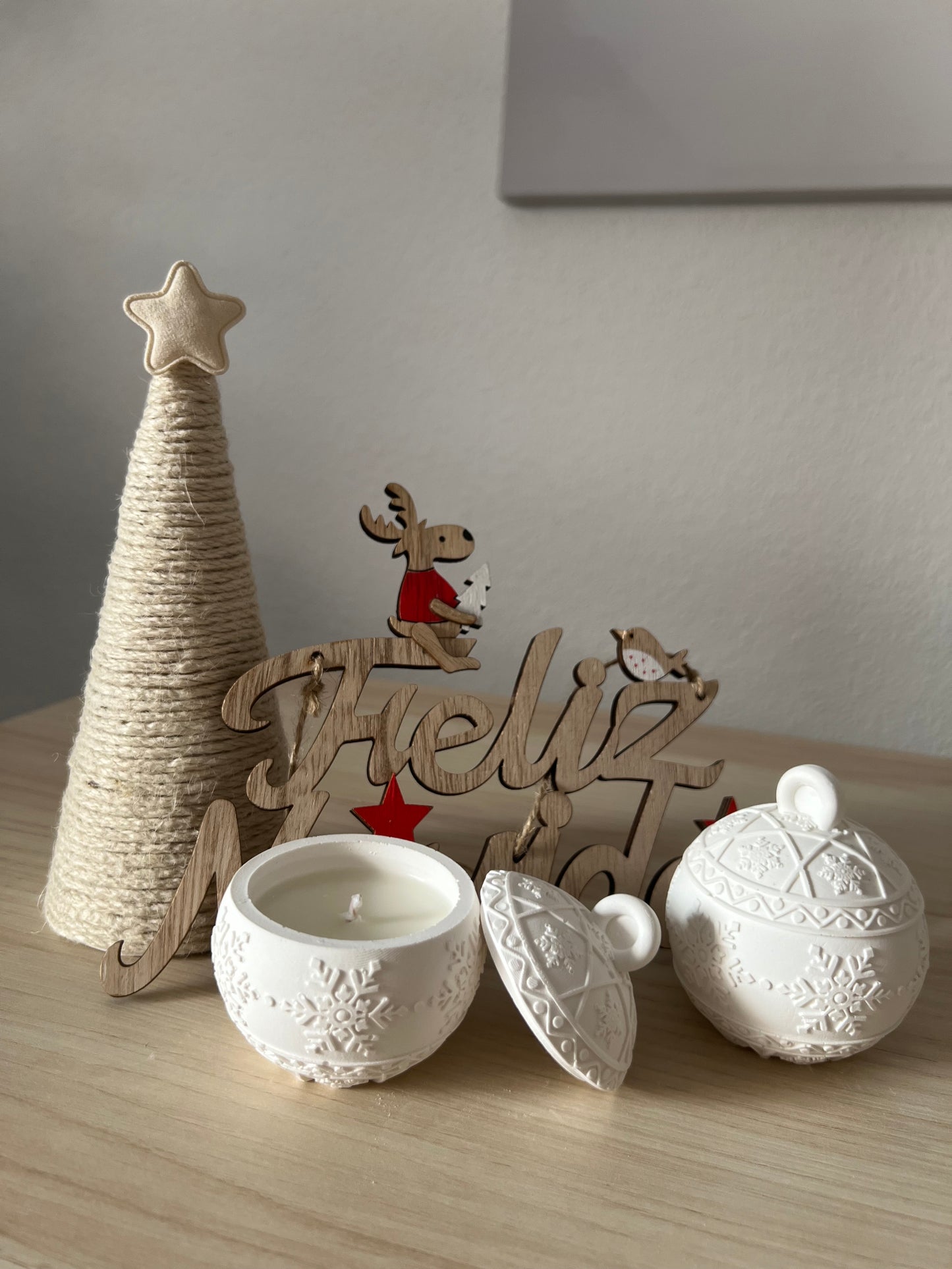✨ Bola Navideña “Nieve Encantada” -Colección Navidad 🎄🕯️