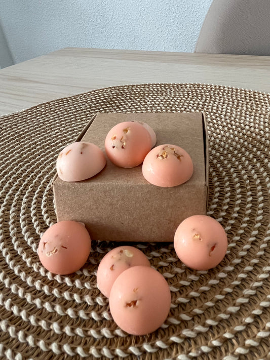 Naranja y especias dulces.