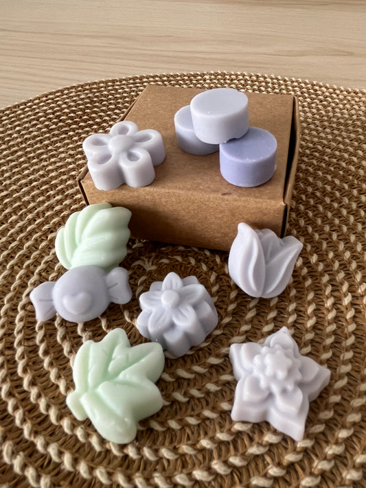 Orquídea negra y lirio.