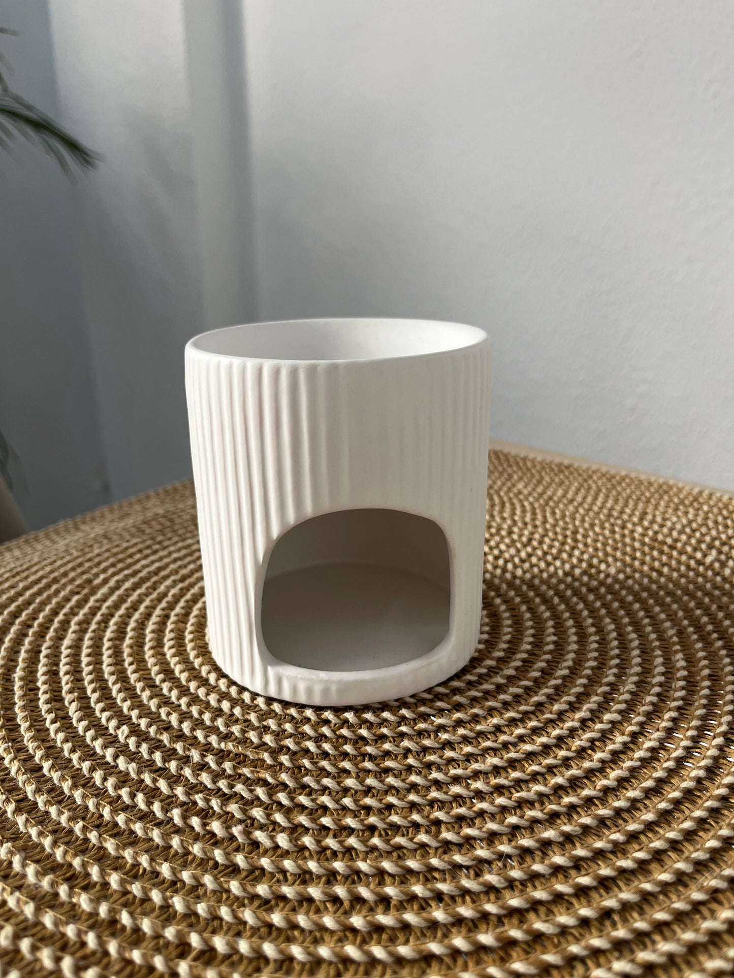 ✨ Quemador de cerámica blanco – Elegancia y calma en tu hogar 🤍 ✨